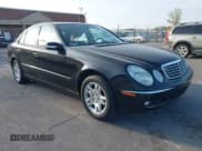 ✅ 2006 Mercedes-Benz E 350 • VIN: WDBUF56J16A819193 • Lot: 43739230. Wystawiony na IAAI z przebiegiem 88 157 mil. Bezpłatny archiwum sprzedaży aukcyjnych z USA i szczegółowy raport historii pojazdu na DreamBid. Zdjęcie 1.