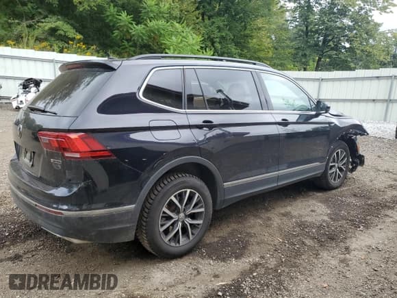 ✅ 2020 Volkswagen Tiguan SE • VIN: 3VV2B7AX0LM010005 • Лот: 70450575. Опубликован ранее на Copart с пробегом 88 577 миль. Бесплатный доступ к архиву аукционных продаж из США и подробный отчёт об истории автомобиля на DreamBid. Изображение 3.