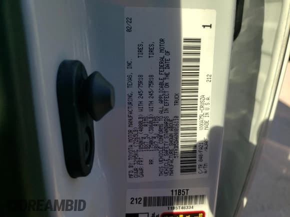 ✅ 2022 Toyota Tundra SR • VIN: 5TFKB5DA6NX016110 • Lot: 41285993. Listed on Copart with 68 mi. Free auction sales archive from the USA and detailed vehicle history report at DreamBid. Image 12.