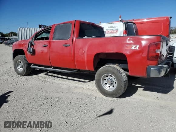 ✅ 2007 Chevrolet Silverado 2500HD 1LT • VIN: 1GCHK23617F522118 • Lot: 76400054. Wystawiony na Copart z przebiegiem 316 827 mil. Bezpłatny archiwum sprzedaży aukcyjnych z USA i szczegółowy raport historii pojazdu na DreamBid. Zdjęcie 2.