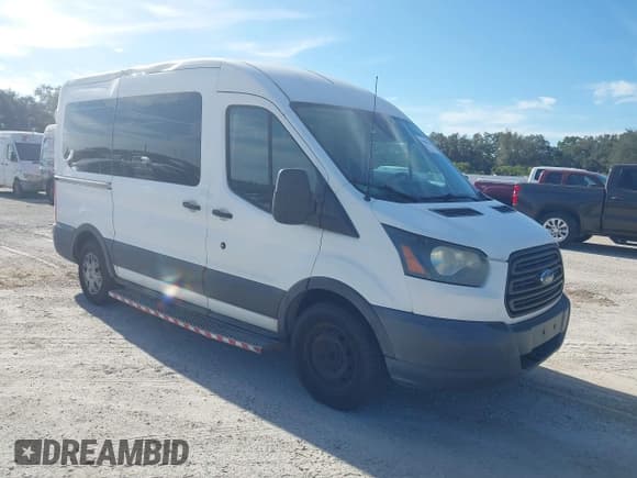 ✅ 2016 Ford Transit XL • VIN: 1FMZK1CM9GKA27097 • Lot: 43680568. Wystawiony na IAAI z przebiegiem 247 283 mil. Bezpłatny archiwum sprzedaży aukcyjnych z USA i szczegółowy raport historii pojazdu na DreamBid. Zdjęcie 1.