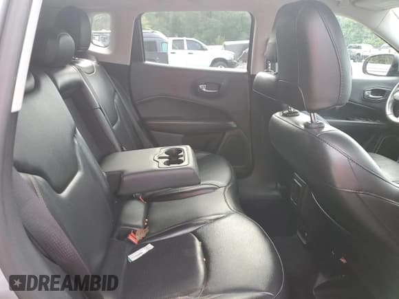 ✅ 2019 Jeep Compass Limited • VIN: 3C4NJCCB3KT675994 • Lot: 81872945. Wystawiony na Copart z przebiegiem 100 522 mil. Bezpłatny archiwum sprzedaży aukcyjnych z USA i szczegółowy raport historii pojazdu na DreamBid. Zdjęcie 10.