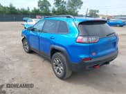 ✅ 2022 Jeep Cherokee Trailhawk • VIN: 1C4PJMBX2ND522285 • Lot: 43137451. Wystawiony na IAAI z przebiegiem 14 205 mil. Bezpłatny archiwum sprzedaży aukcyjnych z USA i szczegółowy raport historii pojazdu na DreamBid. Zdjęcie 3.