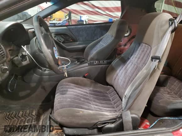 2002 Chevrolet Camaro z VIN 2G1FP22K922137805, wystawiony jako Copart lot #45963715 z przebiegiem Nie podano mil oraz Szkoda całkowita • Salvage title. Historia ofert i sprzedaży dostępna na DreamBid. Obrazek 7.