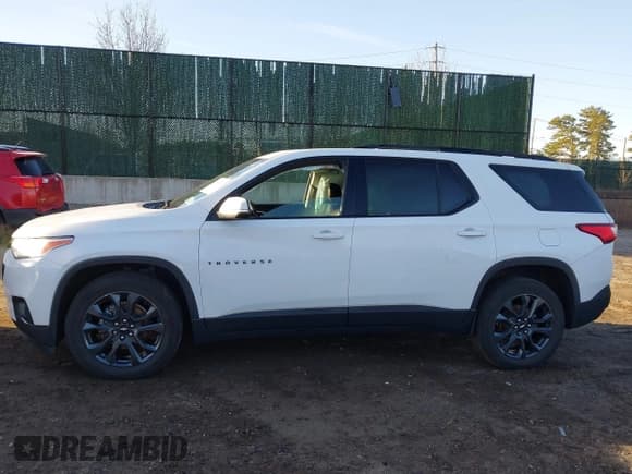 ✅ 2021 Chevrolet Traverse RS • VIN: 1GNEVJKW3MJ196683 • Lot: 41822299. Wystawiony na IAAI z przebiegiem 48 351 mil. Bezpłatny archiwum sprzedaży aukcyjnych z USA i szczegółowy raport historii pojazdu na DreamBid. Zdjęcie 14.