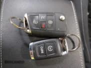 ✅ 2022 Volkswagen Tiguan S • VIN: 3VV0B7AX1NM066089 • Lot: 41686335. Wystawiony na IAAI z przebiegiem 64 115 mil. Bezpłatny archiwum sprzedaży aukcyjnych z USA i szczegółowy raport historii pojazdu na DreamBid. Zdjęcie 11.