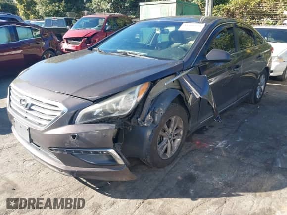 2015 Hyundai Sonata SE with VIN 5NPE24AFXFH196454, listed as a IAAI auction lot 43468378 with 184,968 mi miles and . Bid and sale history available at DreamBid. Image 17.