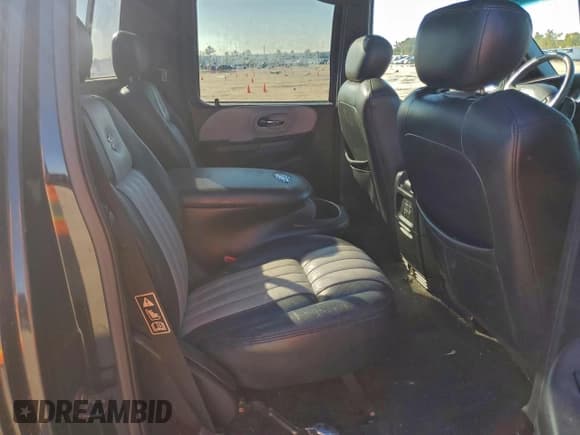 ✅ 2003 Ford F-150 Harley-Davidson • VIN: 1FTRW07343KD83293 • Лот: 94547995. Опубликован ранее на Copart с пробегом 176 233 миль. Бесплатный доступ к архиву аукционных продаж из США и подробный отчёт об истории автомобиля на DreamBid. Изображение 10.