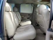 ✅ 2005 Chevrolet Suburban Z71 • VIN: 3GNFK16Z95G145435 • Lot: 83986034. Listed on Copart with 186,709 mi. Free auction sales archive from the USA and detailed vehicle history report at DreamBid. Image 11.