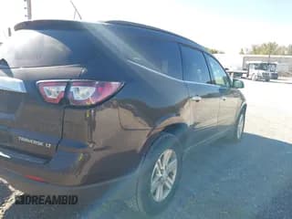 ✅ 2014 Chevrolet Traverse LT • VIN: 1GNKRGKD3EJ142150 • Lot: 43381233. Wystawiony na IAAI z przebiegiem 249 036 mil. Bezpłatny archiwum sprzedaży aukcyjnych z USA i szczegółowy raport historii pojazdu na DreamBid. Zdjęcie 4.