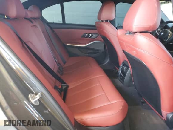 2024 BMW 3 Series M340i z VIN 3MW49FS05R8E84755, wystawiony jako Copart lot #49288935 z przebiegiem 12 258 mil mil oraz Szkoda całkowita • Salvage title. Historia ofert i sprzedaży dostępna na DreamBid. Obrazek 10.