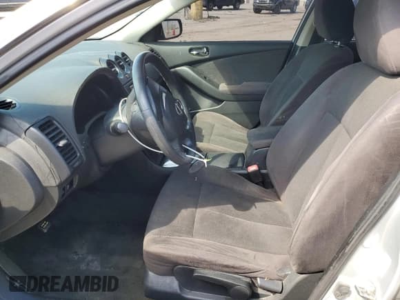 ✅ 2011 Nissan Altima S • VIN: 1N4AL2AP2BC138584 • Lot: 85121575. Wystawiony na Copart z przebiegiem 218 004 mil. Bezpłatny archiwum sprzedaży aukcyjnych z USA i szczegółowy raport historii pojazdu na DreamBid. Zdjęcie 7.