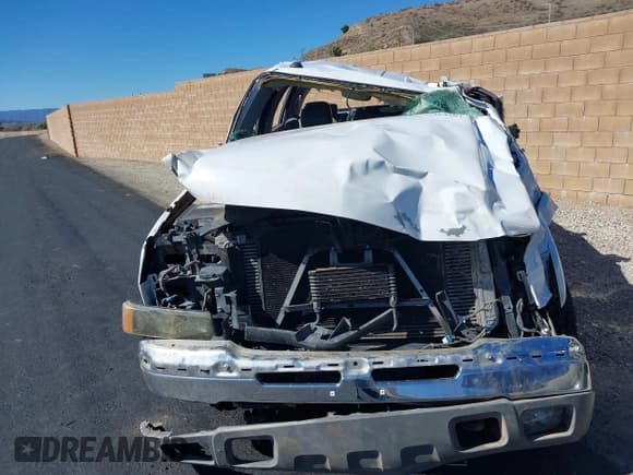 ✅ 2005 Chevrolet Silverado 2500HD LS • VIN: 1GCHK23295F850770 • Lot: 43464367. Wystawiony na IAAI z przebiegiem Nie podano. Bezpłatny archiwum sprzedaży aukcyjnych z USA i szczegółowy raport historii pojazdu na DreamBid. Zdjęcie 12.