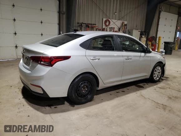 ✅ 2018 Hyundai Accent SE • VIN: 3KPC24A30JE011760 • Лот: 52108045. Опубликован ранее на Copart с пробегом 109 048 миль. Бесплатный доступ к архиву аукционных продаж из США и подробный отчёт об истории автомобиля на DreamBid. Изображение 3.