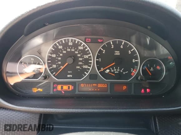 ✅ 2005 BMW 3 Series 330Ci • VIN: WBABD53485PL16931 • Lot: 63700734. Wystawiony na Copart z przebiegiem 197 111 mil. Bezpłatny archiwum sprzedaży aukcyjnych z USA i szczegółowy raport historii pojazdu na DreamBid. Zdjęcie 9.