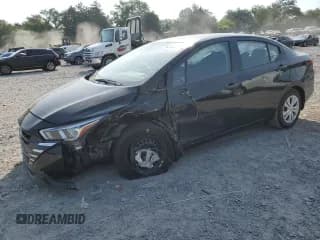 ✅ 2024 Nissan Versa S • VIN: 3N1CN8DVXRL925598 • Lot: 62180375. Wystawiony na Copart z przebiegiem 2 733 mil. Bezpłatny archiwum sprzedaży aukcyjnych z USA i szczegółowy raport historii pojazdu na DreamBid. Zdjęcie 1.