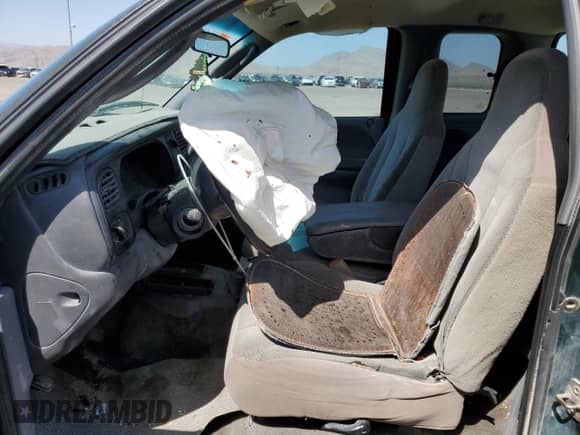 2000 Dodge Dakota with VIN 1B7GL22X8YS720710, listed as a Copart auction lot 71579604 with 302,044 mi miles and Salvage title. Bid and sale history available at DreamBid. Image 7.