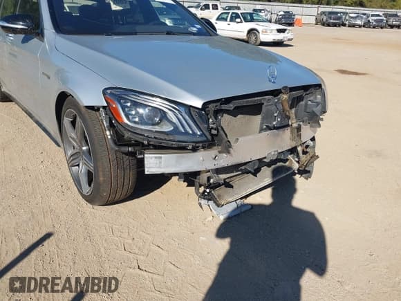✅ 2020 Mercedes-Benz S 63 AMG • VIN: W1KUG8JBXLA550371 • Lot: 43576427. Listed on IAAI with 86,127 mi. Free auction sales archive from the USA and detailed vehicle history report at DreamBid. Image 6.
