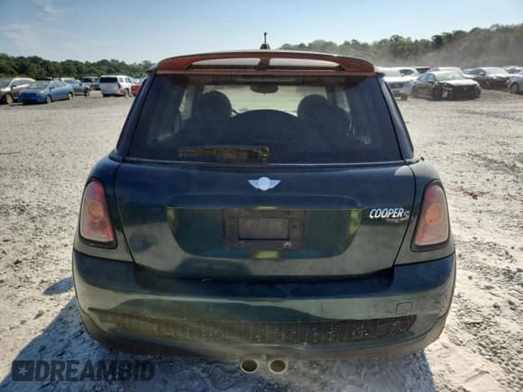 ✅ 2010 MINI Hardtop S • VIN: WMWMF7C52ATZ69330 • Lot: 71276925. Wystawiony na Copart z przebiegiem 116 679 mil. Bezpłatny archiwum sprzedaży aukcyjnych z USA i szczegółowy raport historii pojazdu na DreamBid. Zdjęcie 6.