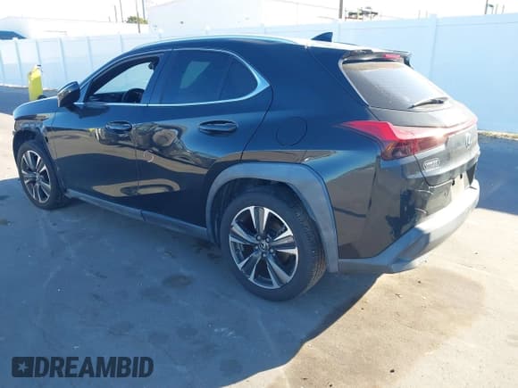✅ 2020 Lexus UX 200 • VIN: JTHP3JBH5L2024042 • Лот: 43429739. Опубликован ранее на IAAI с пробегом 81 700 миль. Бесплатный доступ к архиву аукционных продаж из США и подробный отчёт об истории автомобиля на DreamBid. Изображение 3.