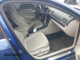 ✅ 2017 Volkswagen Passat R-Line • VIN: 1VWDT7A33HC071050 • Lot: 43783531. Wystawiony na IAAI z przebiegiem 124 535 mil. Bezpłatny archiwum sprzedaży aukcyjnych z USA i szczegółowy raport historii pojazdu na DreamBid. Zdjęcie 5.