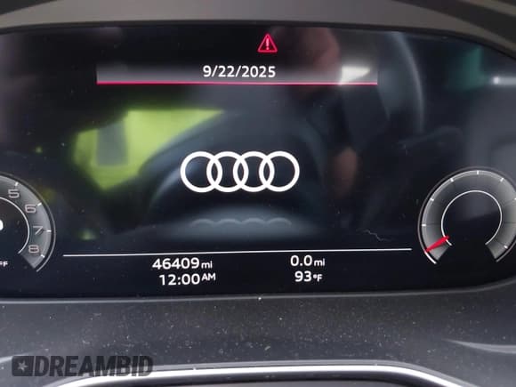 ✅ 2023 Audi Q5 Premium Plus • VIN: WA1BBAFY0P2106589 • Lot: 43294277. Wystawiony na IAAI z przebiegiem 46 409 mil. Bezpłatny archiwum sprzedaży aukcyjnych z USA i szczegółowy raport historii pojazdu na DreamBid. Zdjęcie 7.