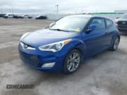 ✅ 2017 Hyundai Veloster • VIN: KMHTC6AD8HU309868 • Lot: 41394243. Wystawiony na IAAI z przebiegiem 116 739 mil. Bezpłatny archiwum sprzedaży aukcyjnych z USA i szczegółowy raport historii pojazdu na DreamBid. Zdjęcie 2.