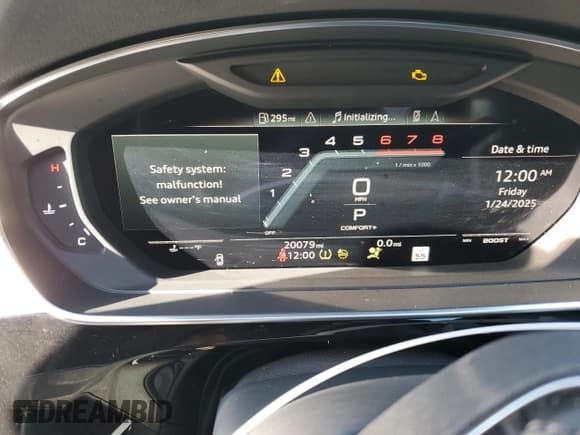 ✅ 2023 Audi S8 • VIN: WAULSAF85PN000614 • Лот: 57060365. Опубликован ранее на Copart с пробегом 20 079 миль. Бесплатный доступ к архиву аукционных продаж из США и подробный отчёт об истории автомобиля на DreamBid. Изображение 9.