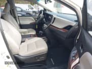 ✅ 2015 Toyota Sienna Limited • VIN: 5TDDK3DC2FS102097 • Lot: 43407226. Wystawiony na IAAI z przebiegiem 180 467 mil. Bezpłatny archiwum sprzedaży aukcyjnych z USA i szczegółowy raport historii pojazdu na DreamBid. Zdjęcie 5.