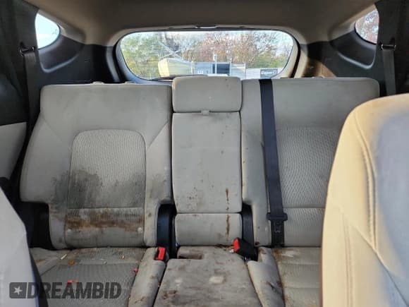 ✅ 2017 Hyundai Santa Fe 2.4L • VIN: 5NMZU3LB3HH033452 • Lot: 91460115. Wystawiony na Copart z przebiegiem 94 183 mil. Bezpłatny archiwum sprzedaży aukcyjnych z USA i szczegółowy raport historii pojazdu na DreamBid. Zdjęcie 10.