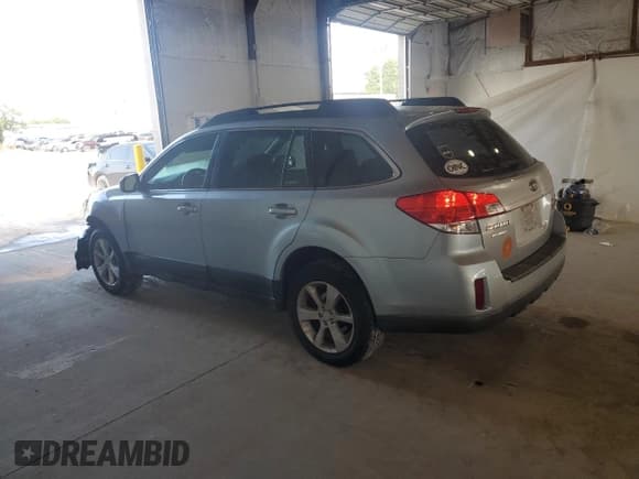 ✅ 2013 Subaru Outback Premium • VIN: 4S4BRCCC9D1299909 • Лот: 80363345. Опубликован ранее на Copart с пробегом 135 131 миль. Бесплатный доступ к архиву аукционных продаж из США и подробный отчёт об истории автомобиля на DreamBid. Изображение 2.