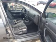 ✅ 2010 Volkswagen Jetta Limited Edition • VIN: 3VWRX7AJ7AM155675 • Lot: 42477253. Wystawiony na IAAI z przebiegiem 184 597 mil. Bezpłatny archiwum sprzedaży aukcyjnych z USA i szczegółowy raport historii pojazdu na DreamBid. Zdjęcie 5.