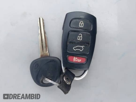 2012 Hyundai Veracruz GLS with VIN KM8NUDCC6CU205368, listed as a IAAI auction lot 43591156 with 183,360 mi miles and . Bid and sale history available at DreamBid. Image 11.