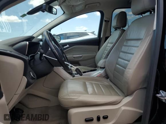 ✅ 2016 Ford C-Max SEL • VIN: 1FADP5CU3GL103954 • Lot: 56338395. Wystawiony na Copart z przebiegiem 158 512 mil. Bezpłatny archiwum sprzedaży aukcyjnych z USA i szczegółowy raport historii pojazdu na DreamBid. Zdjęcie 7.