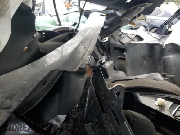 ✅ 2022 Honda HR-V Sport • VIN: 3CZRU5H17NM727706 • Лот: 83867385. Опубликован ранее на Copart с пробегом Не указан. Бесплатный доступ к архиву аукционных продаж из США и подробный отчёт об истории автомобиля на DreamBid. Изображение 8.