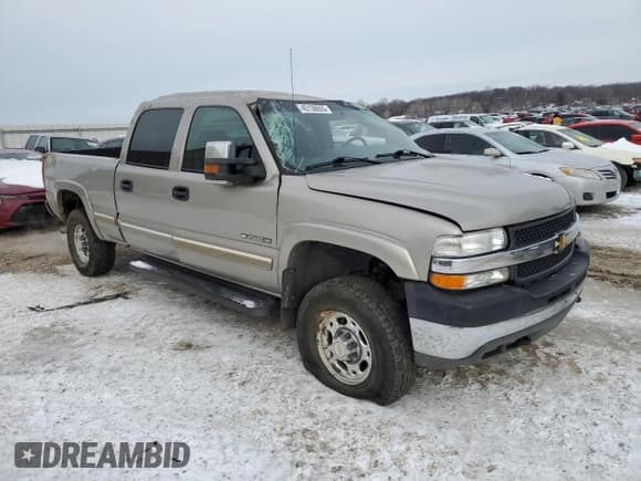 ✅ 2001 Chevrolet Silverado 2500HD LS • VIN: 1GCHK23U31F212798 • Lot: 45138655. Wystawiony na Copart z przebiegiem 211 653 mil. Bezpłatny archiwum sprzedaży aukcyjnych z USA i szczegółowy raport historii pojazdu na DreamBid. Zdjęcie 4.