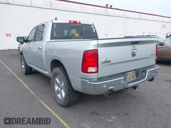 ✅ 2018 Ram 1500 Lone Star • VIN: 1C6RR7LM7JS339355 • Лот: 43402037. Опубликован ранее на IAAI с пробегом 112 324 миль. Бесплатный доступ к архиву аукционных продаж из США и подробный отчёт об истории автомобиля на DreamBid. Изображение 3.