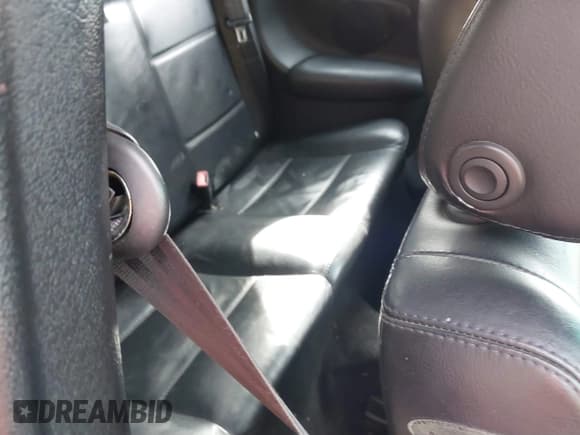 ✅ 2001 Volkswagen Cabriolet GLX • VIN: 3VWDC21V81M815749 • Lot: 41674864. Listed on IAAI with 85,667 mi. Free auction sales archive from the USA and detailed vehicle history report at DreamBid. Image 8.