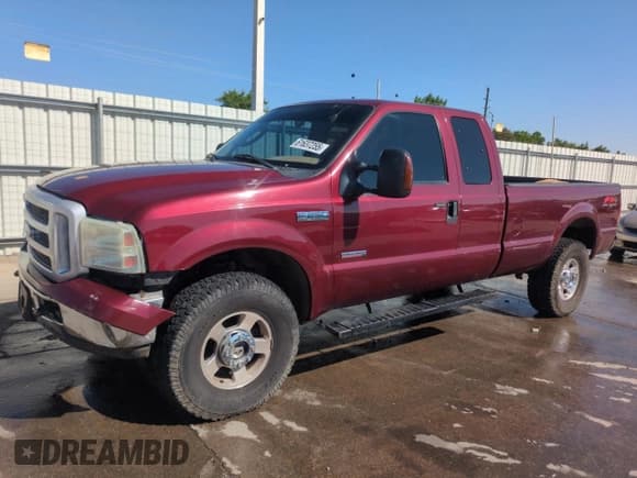 ✅ 2005 Ford F-250 XL • VIN: 1FTSX21P75EB10615 • Lot: 61637255. Listed on Copart with 188,814 mi. Free auction sales archive from the USA and detailed vehicle history report at DreamBid. Image 1.