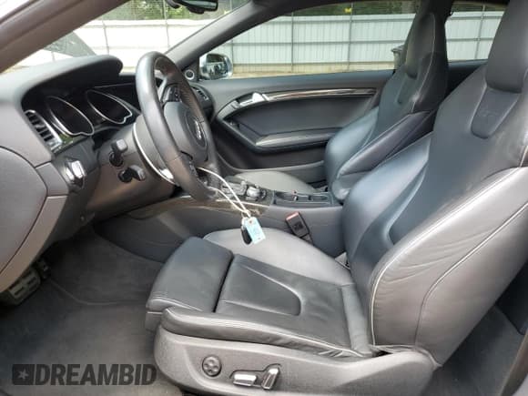 ✅ 2013 Audi RS 5 • VIN: WUAC6AFR1DA902733 • Lot: 68213465. Listed on Copart with 33,989 mi. Free auction sales archive from the USA and detailed vehicle history report at DreamBid. Image 7.