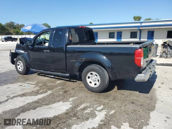 2015 Nissan Frontier S z VIN 1N6BD0CT6FN742561, wystawiony jako Copart lot #66447385 z przebiegiem 141 701 mil mil oraz Szkoda całkowita • Salvage title. Historia ofert i sprzedaży dostępna na DreamBid. Obrazek 2.