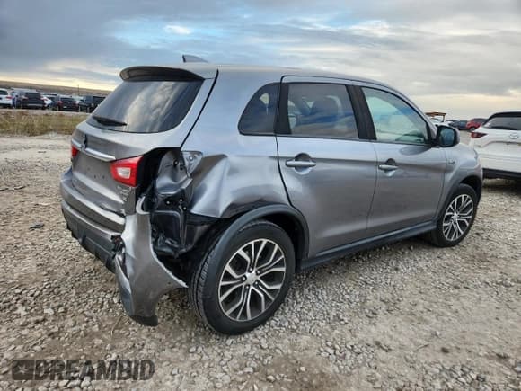 ✅ 2018 Mitsubishi Outlander SE • VIN: JA4AP3AW1JZ035772 • Lot: 91872035. Listed on Copart with 111,471 mi. Free auction sales archive from the USA and detailed vehicle history report at DreamBid. Image 3.