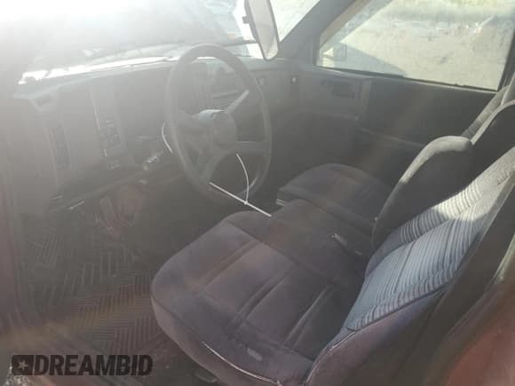 ✅ 1993 Chevrolet S-10 X96 • VIN: 1GCCS14Z3P0149258 • Lot: 81224484. Wystawiony na Copart z przebiegiem 210 504 mil. Bezpłatny archiwum sprzedaży aukcyjnych z USA i szczegółowy raport historii pojazdu na DreamBid. Zdjęcie 8.
