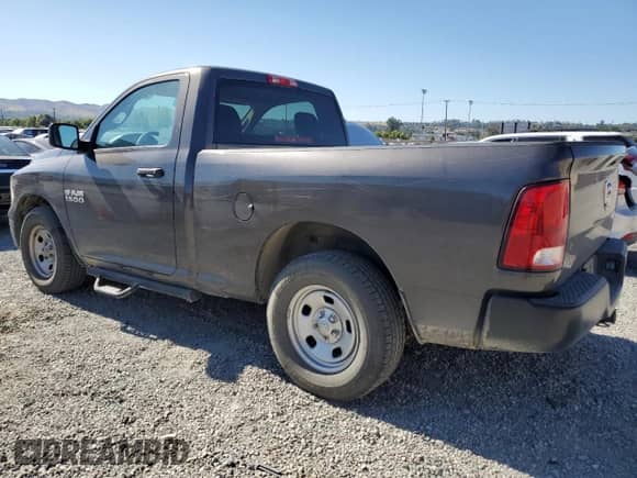 2017 Ram 1500 Tradesman z VIN 3C6JR6AG5HG791391, wystawiony jako Copart lot #62033125 z przebiegiem 39 633 mil mil oraz Szkoda całkowita • Salvage title. Historia ofert i sprzedaży dostępna na DreamBid. Obrazek 2.