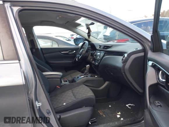 ✅ 2017 Nissan Rogue S • VIN: JN1BJ1CR9HW131896 • Лот: 41545894. Опубликован ранее на IAAI с пробегом 106 357 миль. Бесплатный доступ к архиву аукционных продаж из США и подробный отчёт об истории автомобиля на DreamBid. Изображение 5.