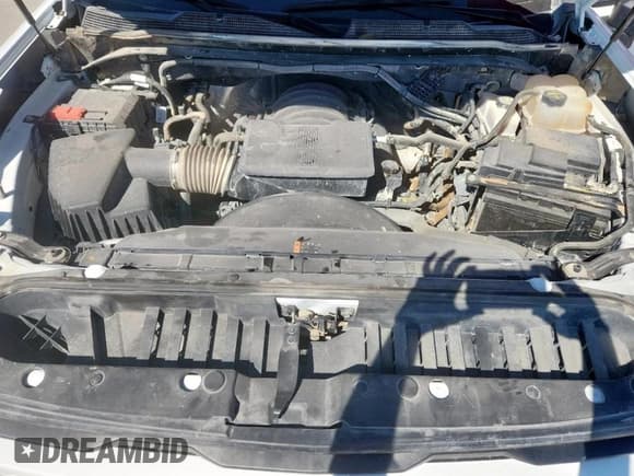 ✅ 2024 Chevrolet Silverado 2500HD Custom • VIN: 1GC4YME76RF336964 • Lot: 85485825. Wystawiony na Copart z przebiegiem 35 998 mil. Bezpłatny archiwum sprzedaży aukcyjnych z USA i szczegółowy raport historii pojazdu na DreamBid. Zdjęcie 12.