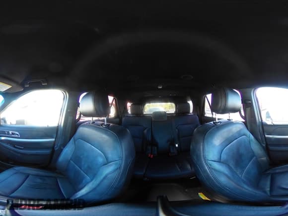 ✅ 2016 Ford Explorer XLT • VIN: 1FM5K8D89GGC63230 • Lot: 43342186. Wystawiony na IAAI z przebiegiem 85 004 mil. Bezpłatny archiwum sprzedaży aukcyjnych z USA i szczegółowy raport historii pojazdu na DreamBid. Zdjęcie 18.