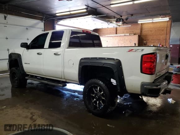 ✅ 2015 Chevrolet Silverado 2500HD LT • VIN: 1GC2KVEG1FZ129164 • Lot: 71814455. Wystawiony na Copart z przebiegiem 109 395 mil. Bezpłatny archiwum sprzedaży aukcyjnych z USA i szczegółowy raport historii pojazdu na DreamBid. Zdjęcie 2.