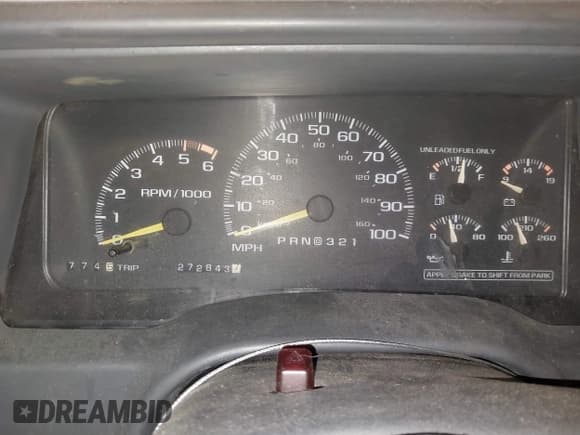 ✅ 1996 Chevrolet Silverado 1500 • VIN: 1GCEK19R9TE174096 • Lot: 43746619. Wystawiony na IAAI z przebiegiem 272 843 mil. Bezpłatny archiwum sprzedaży aukcyjnych z USA i szczegółowy raport historii pojazdu na DreamBid. Zdjęcie 7.