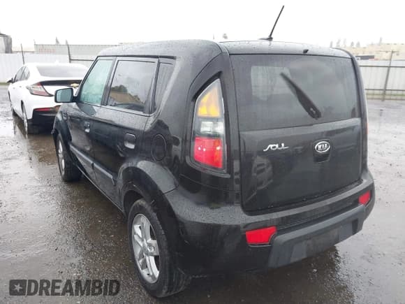 ✅ 2010 Kia Soul + • VIN: KNDJT2A28A7047941 • Lot: 43719130. Listed on IAAI with 83,417 mi. Free auction sales archive from the USA and detailed vehicle history report at DreamBid. Image 3.